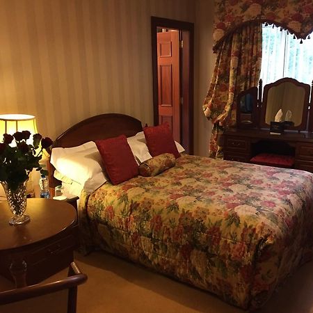 Caldhame House Hotel Crumlin  Екстериор снимка