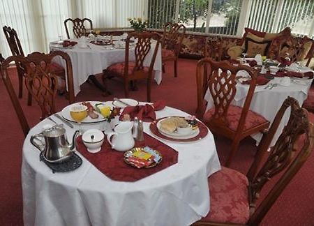Caldhame House Hotel Crumlin  Екстериор снимка