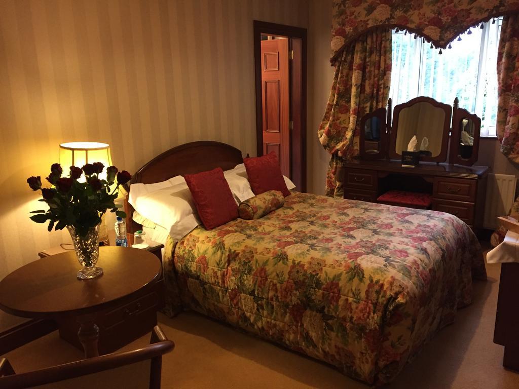 Caldhame House Hotel Crumlin  Екстериор снимка